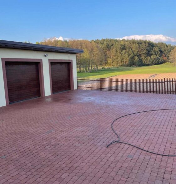 Kostka brukowa po myciu